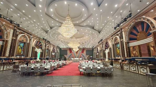 The Roman Palace Banquet