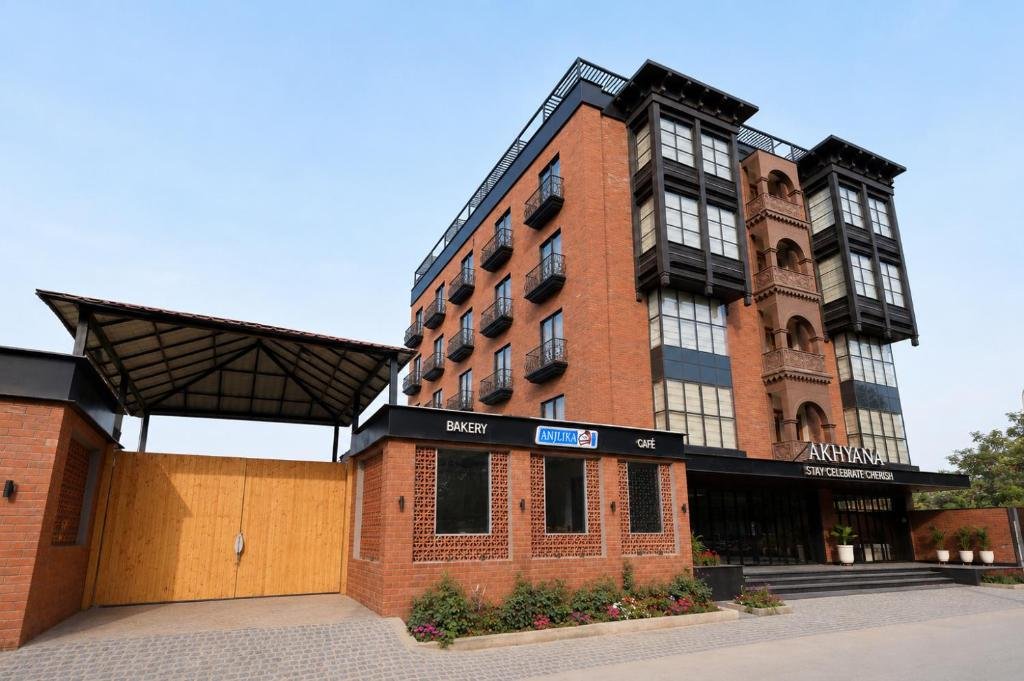 Akhyana Hotel
